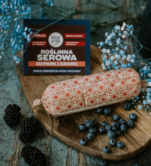 roslinna-serowa-z-zurawina